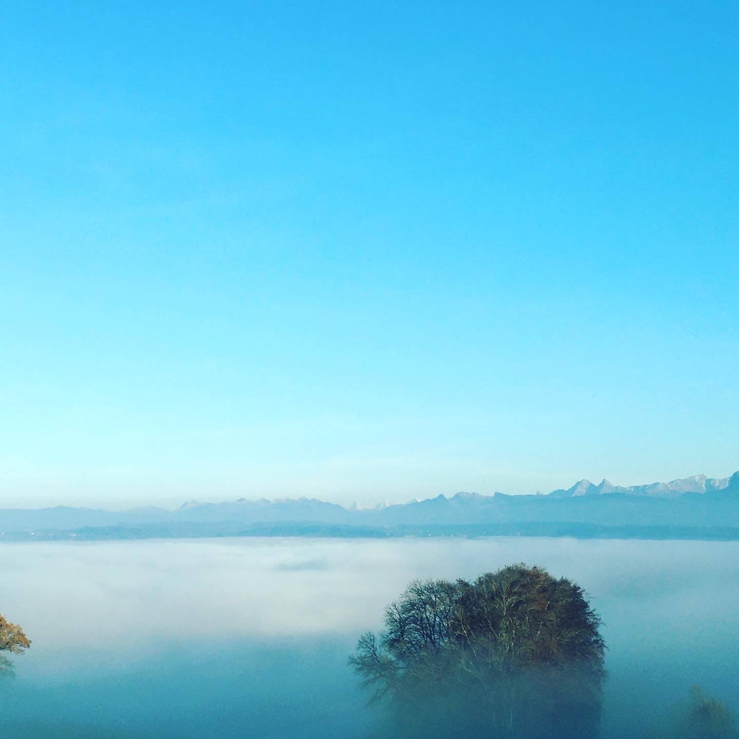mais qu'y a-t-il donc sous cette brume? je suis prêt/e à le découvrir .. pour cela j'entreprends un travail personnel